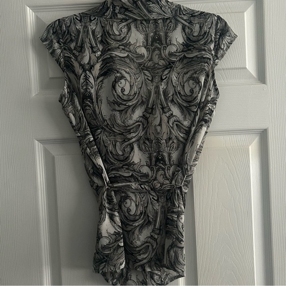 Worthington Ruffled Button Down Black/White Patterned Blouse w/ Waist Tie, Small - Picture 5 of 6